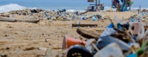 piles-of-rubbish-at-the-beach-and-ocean